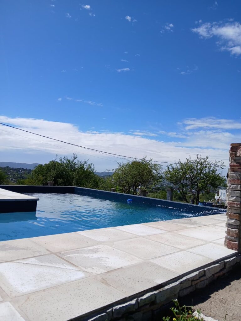 alojamiento en tanti Arce Adriana Genoveva-HIJOS DEL REY