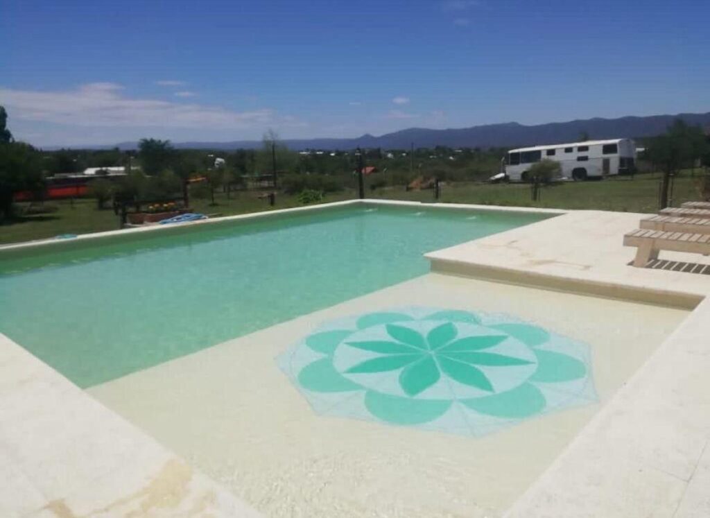 alojamiento en tanti Rosalía Sancho-Cabañas de campo- Minardi