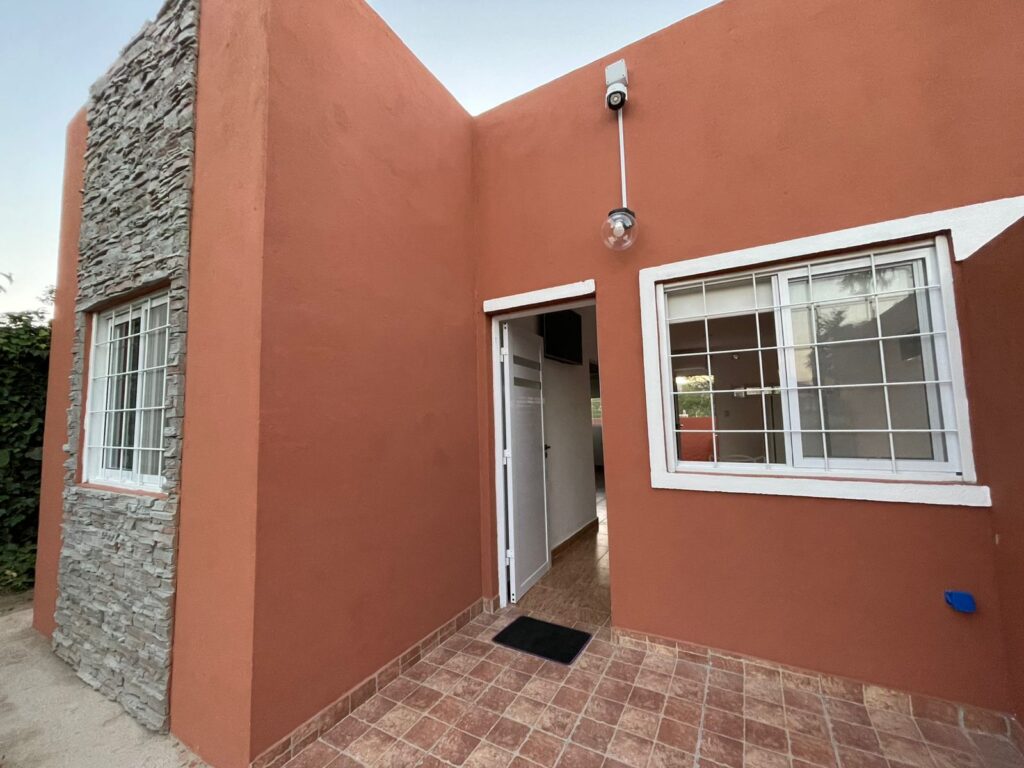 alojamiento en tanti Pedro Jose Peiretti-Cabañas LEL