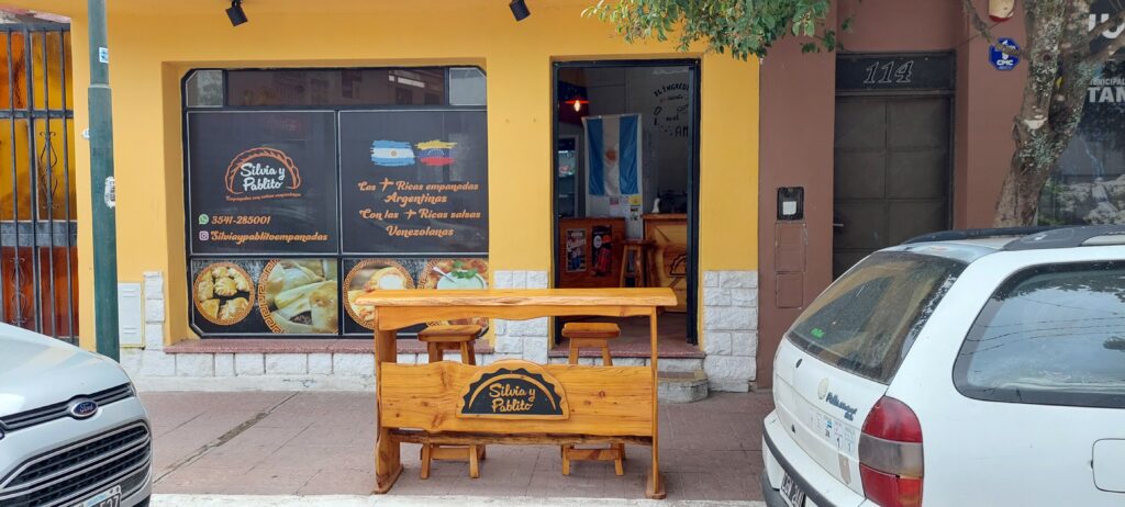 restaurant en tanti Silvia y Pablito empanadas