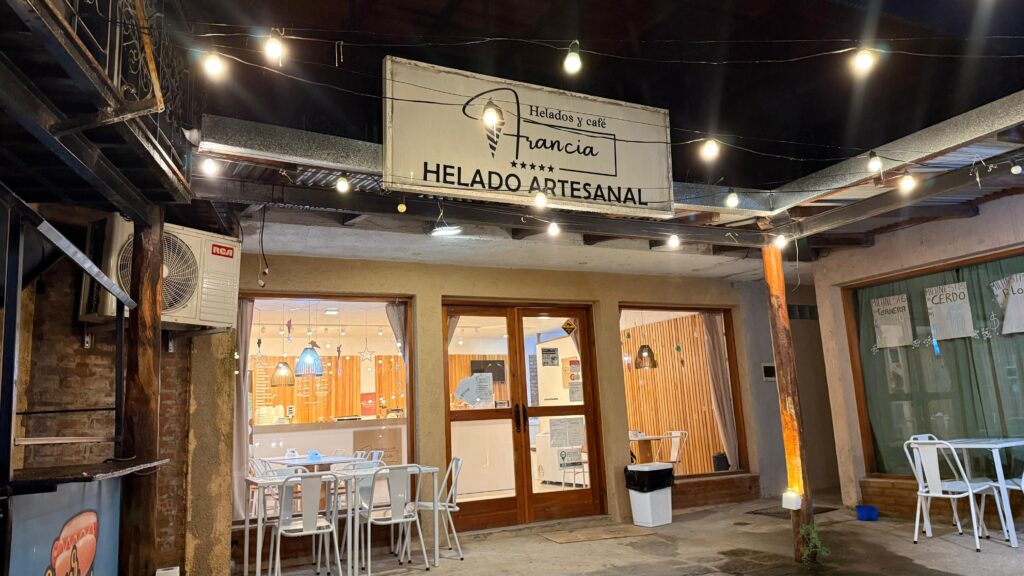 restaurant en tanti Francia Helados y Café